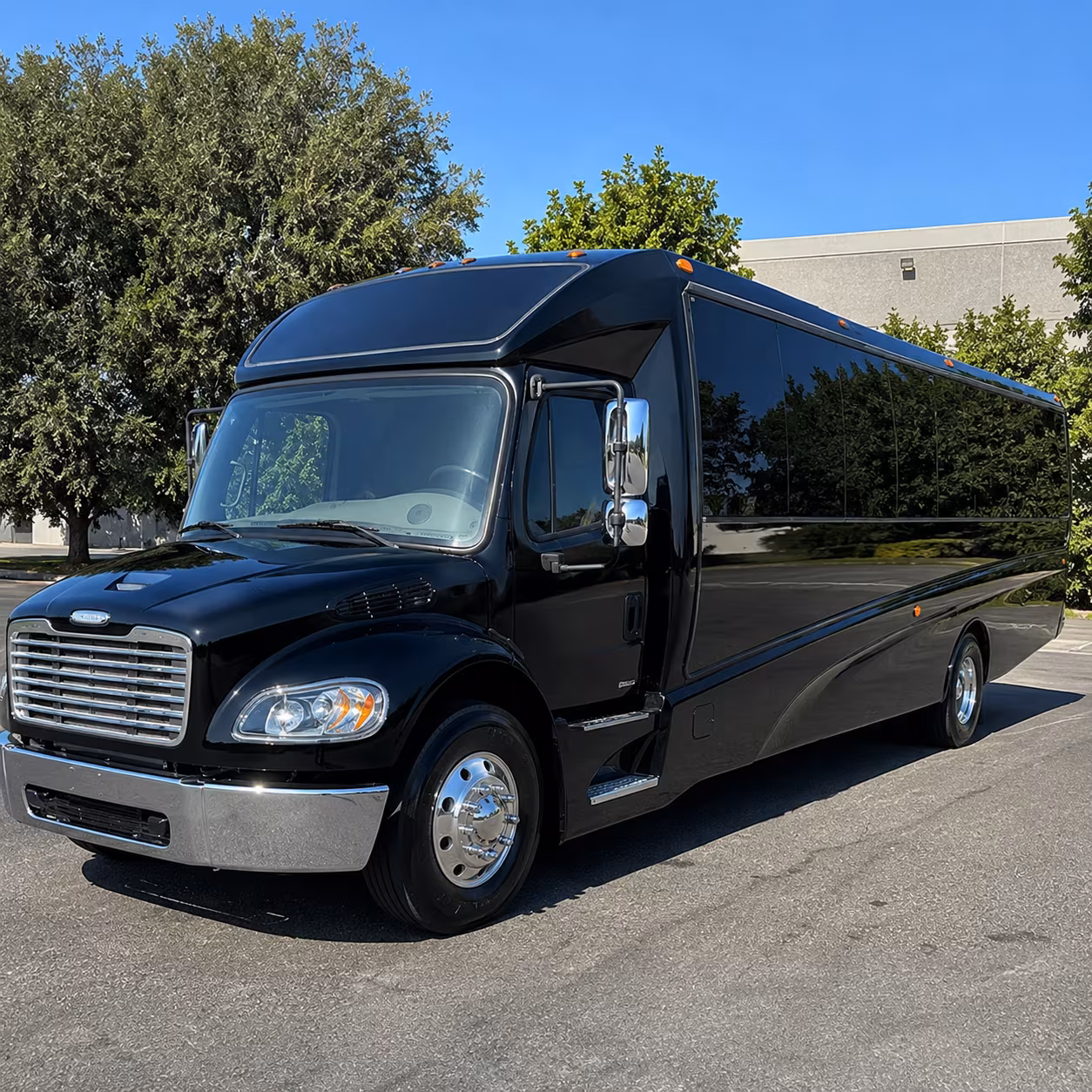 akron 35 passenger minibus